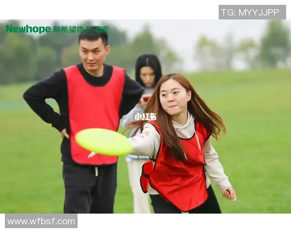 飞盘团队协作新高峰北京飞盘队展现卓越实力与默契配合 飞盘团队协作新高峰北京飞盘队展现卓越实力与默契配合